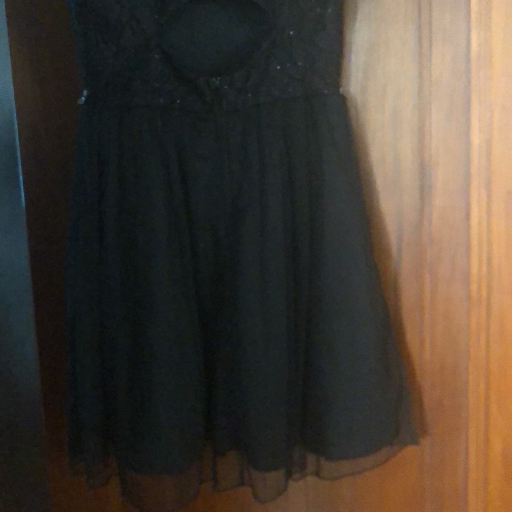 Dress - Picture 6 of 9